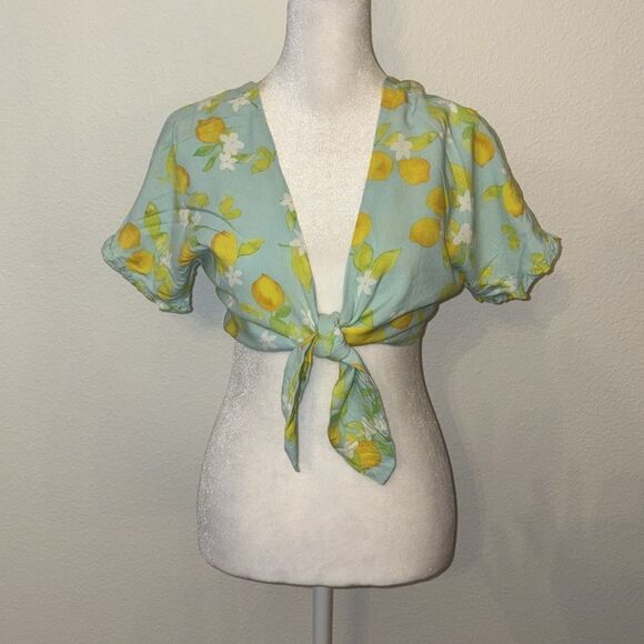 Beach bunny lemon print tie front top - Picture 3 of 4